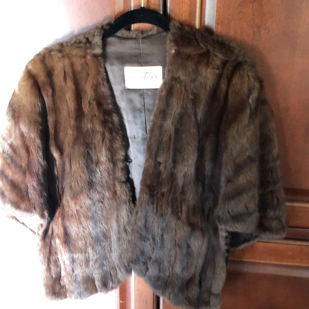 Morton’s Washington D.C. fur cape
